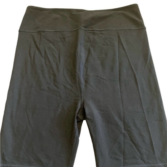 GAP Black Maternity Bike Shorts - Picture 2 of 5
